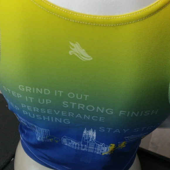 Strong Finish Running Top, M - Picture 6 of 7